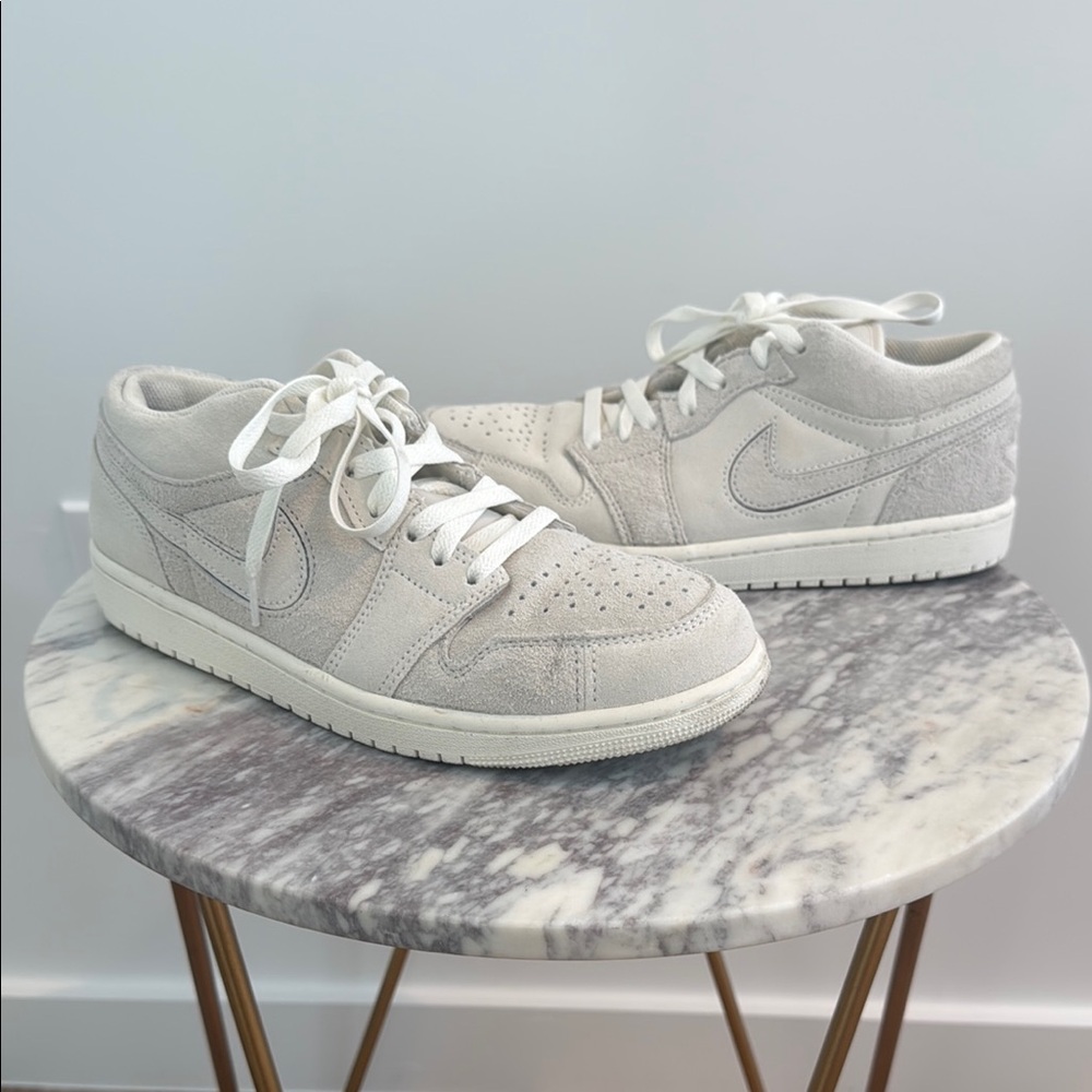Authentic Air Jordan 1 Low SE in Pale Ivory